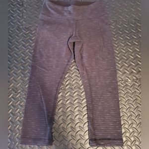 Lululemon crop leggings size 6